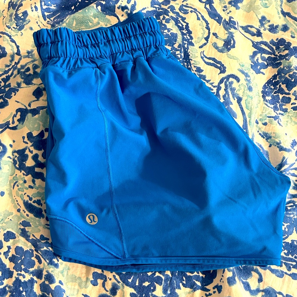 Lululemon poolside hotty hot shorts